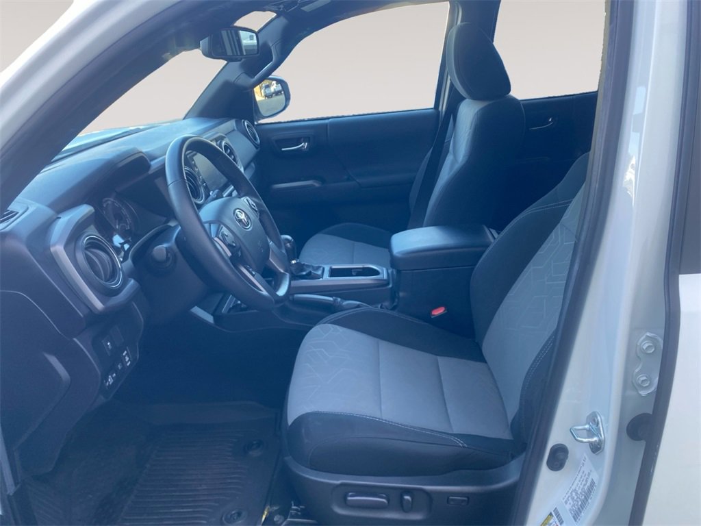 Used 2023 Toyota Tacoma TRD Off-Road image 9