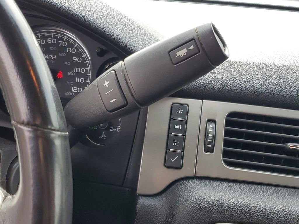 Used 2013 Chevrolet Silverado 2500 LTZ AWD/4WD image 15