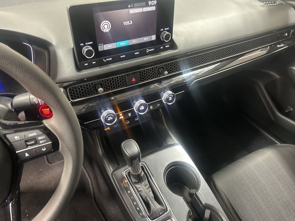 Used 2025 Honda Civic LX image 4