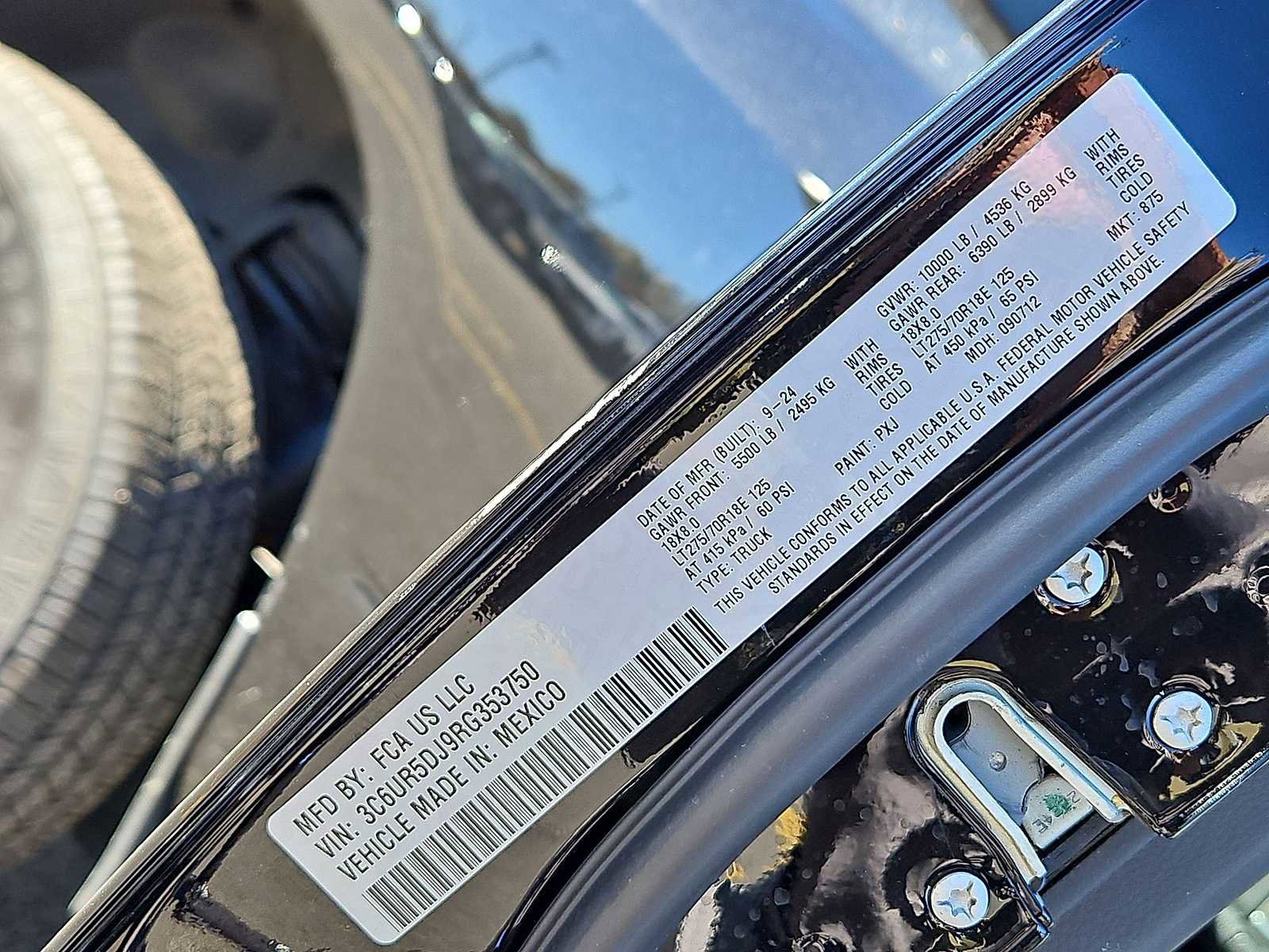 Used 2024 RAM 2500 Big Horn w/ Bed Utility Group image 35