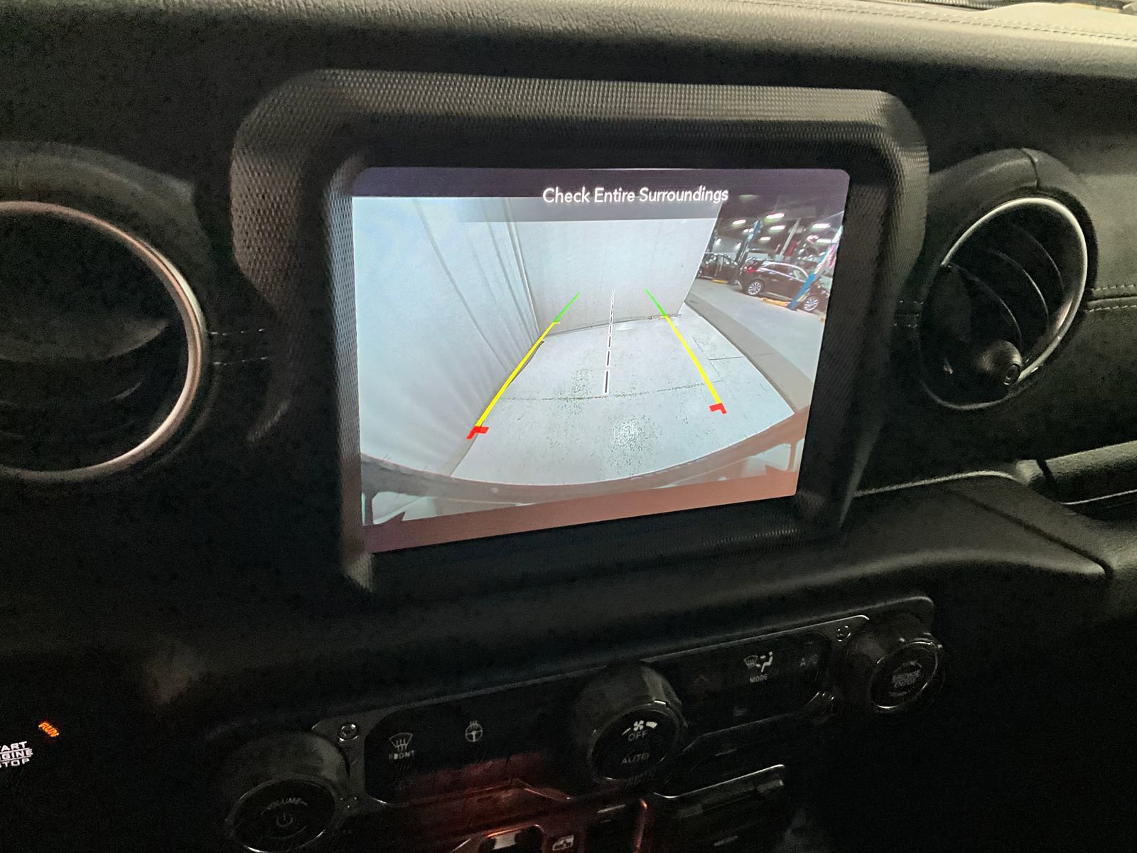 Used 2022 Jeep Wrangler Unlimited Sahara w/ Cold Weather Group AWD/4WD image 21