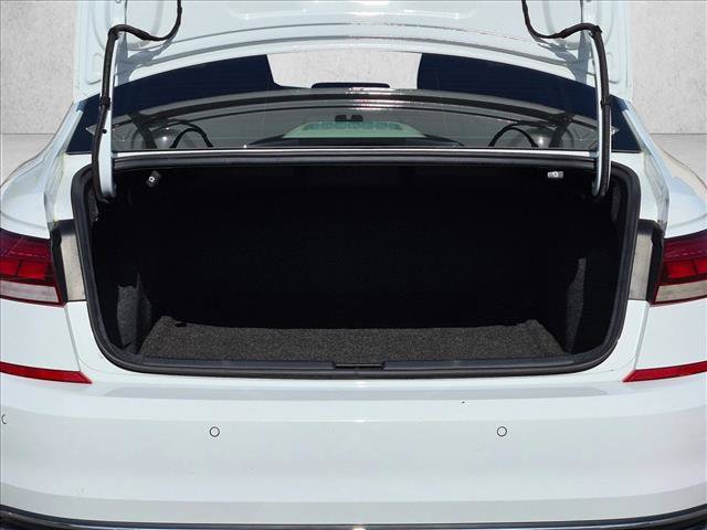 Used 2020 Volkswagen Passat 2.0T SEL FWD image 6