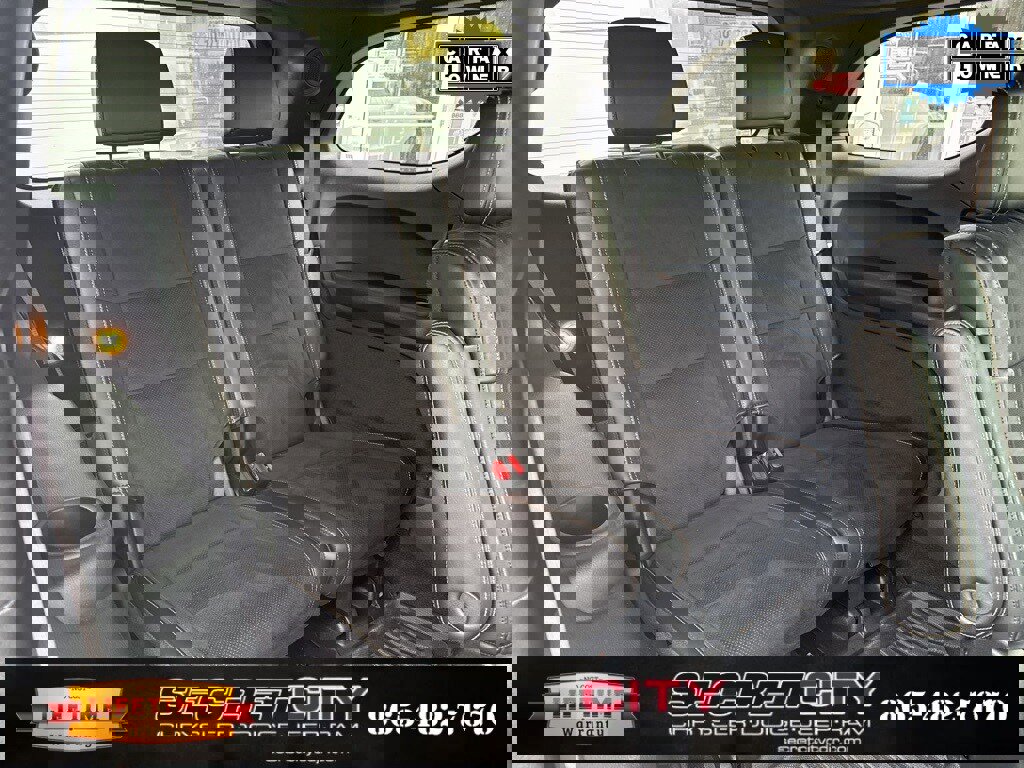 Used 2023 Dodge Durango R/T w/ Hemi Orange Plus Package image 17