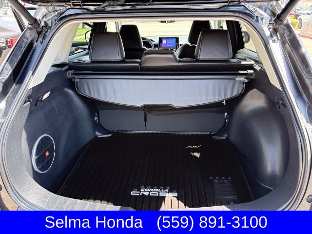 Used 2024 Toyota Corolla Cross XLE w/ Convenience Package FWD image 24