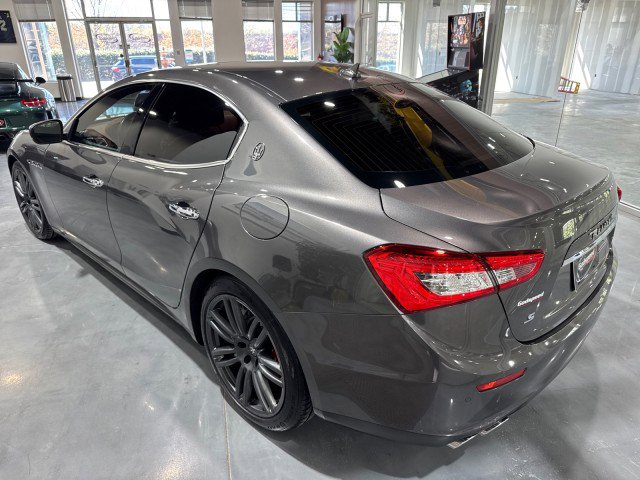 Used 2017 Maserati Ghibli S image 6