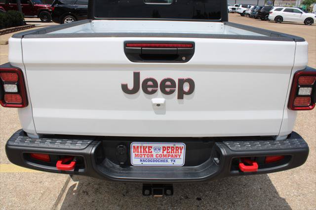 Certified 2026 Jeep Gladiator Rubicon AWD/4WD image 13