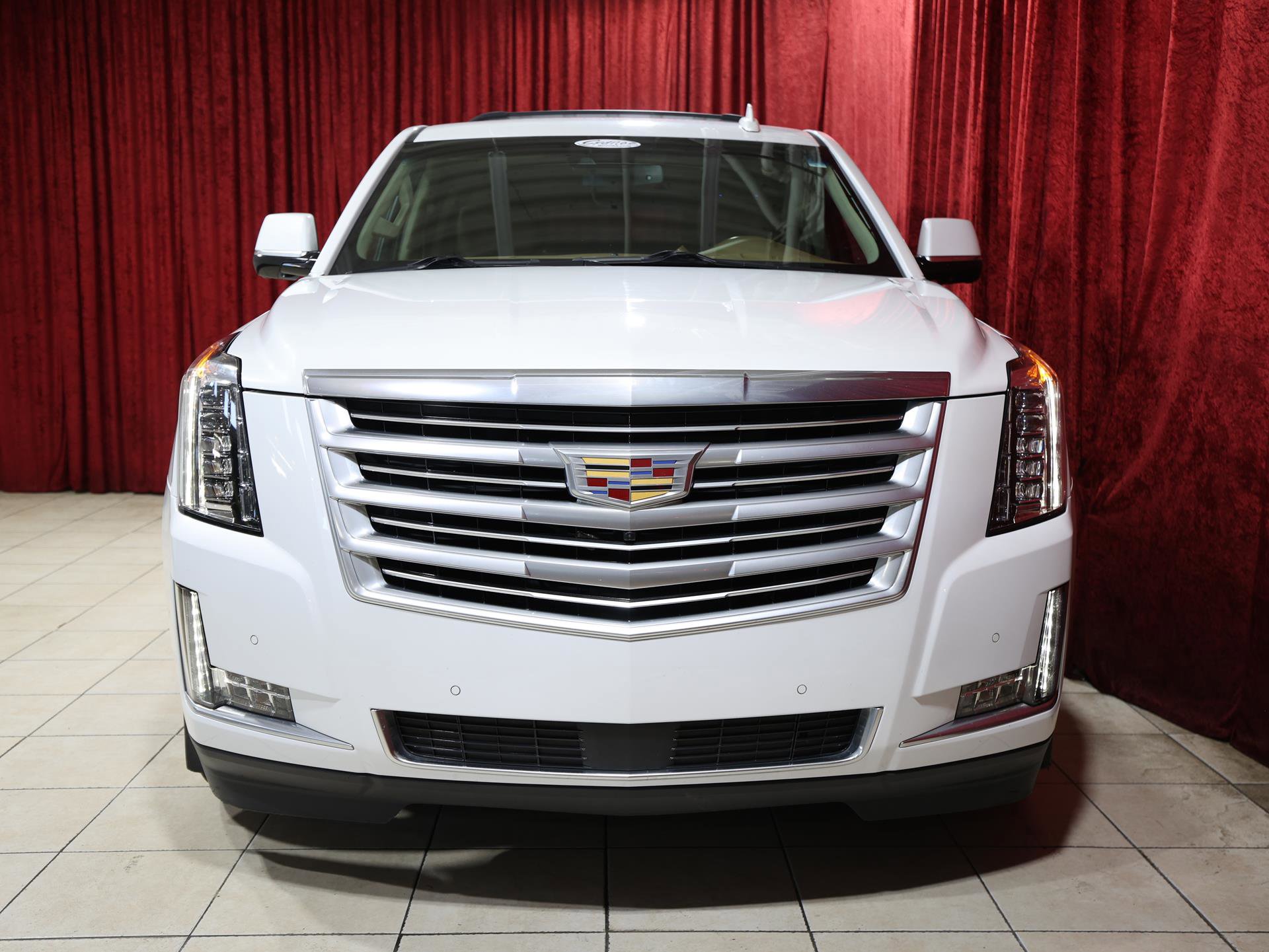 Used 2016 Cadillac Escalade Platinum AWD/4WD image 9
