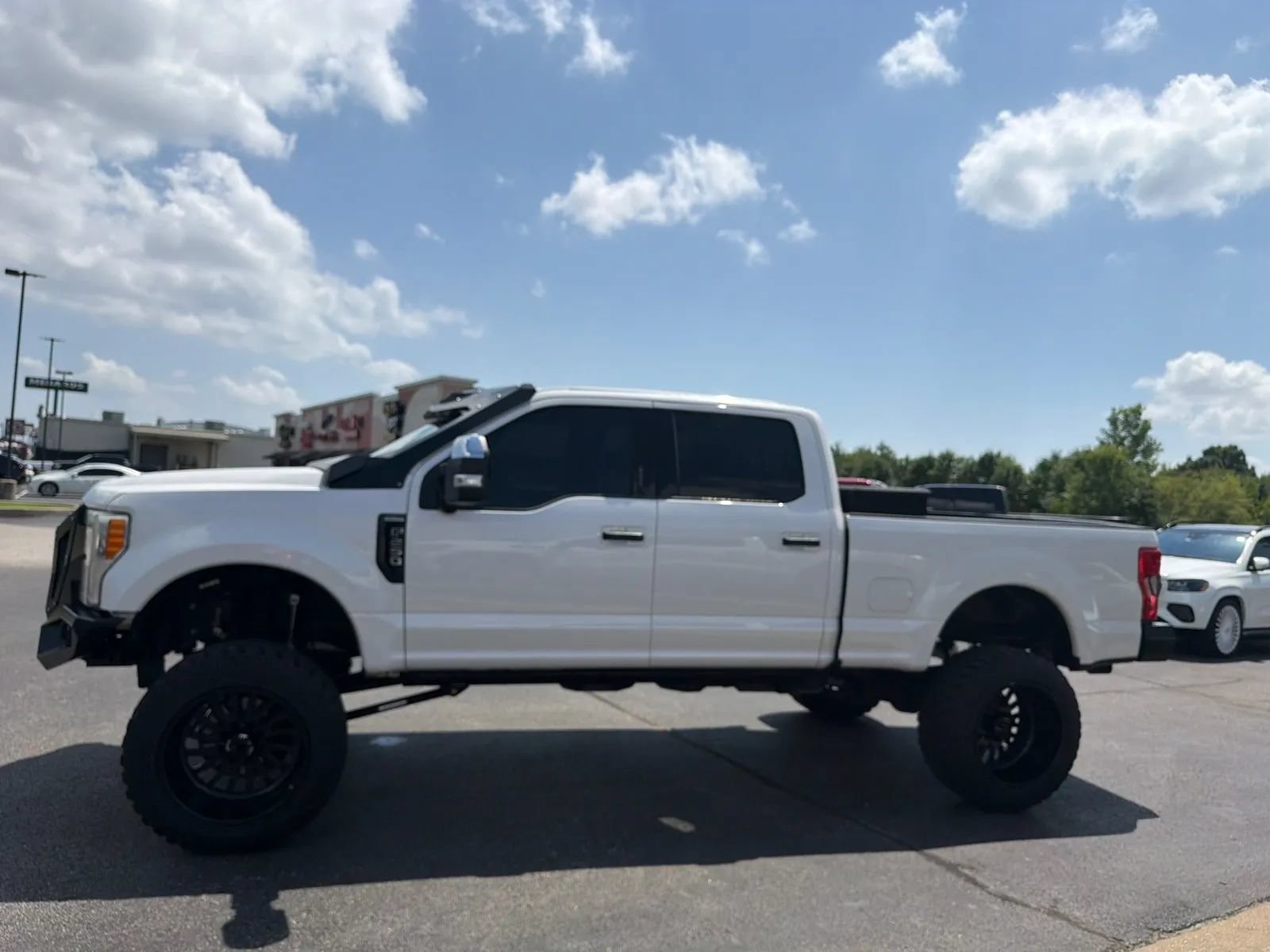 Used 2017 Ford F250 Platinum w/ Platinum Ultimate Package AWD/4WD image 4