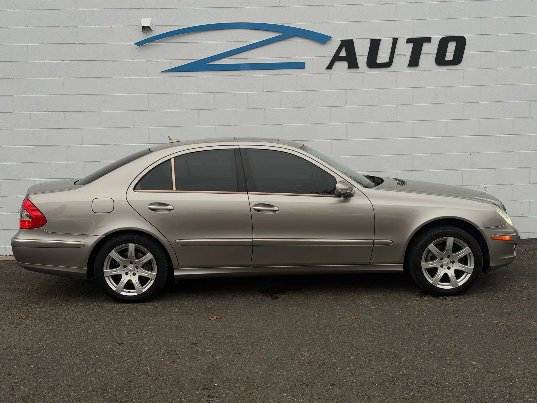Used 2007 Mercedes-Benz E 350 Sedan image 6