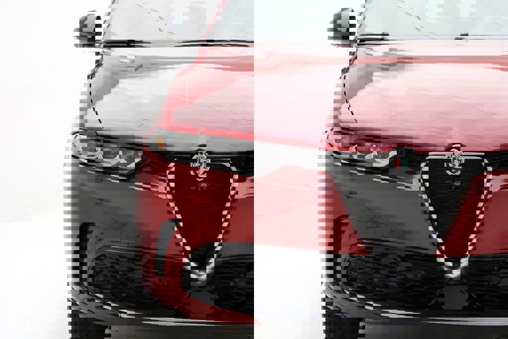 Used 2024 Alfa Romeo Tonale Ti w/ Active Assist Package image 5