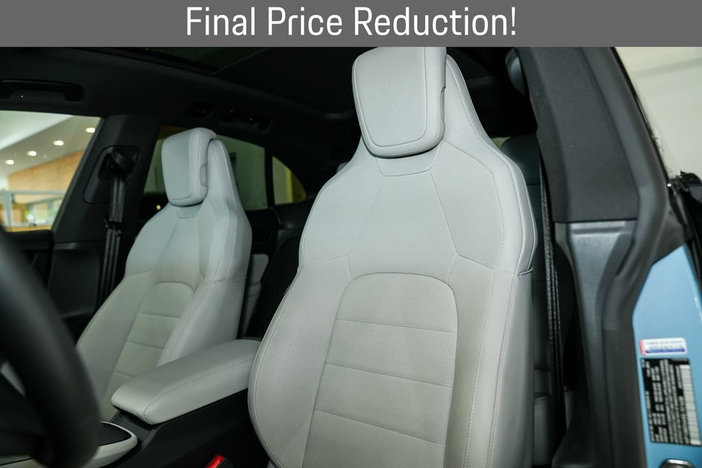 Used 2025 Porsche Macan 4S Electric AWD/4WD image 25