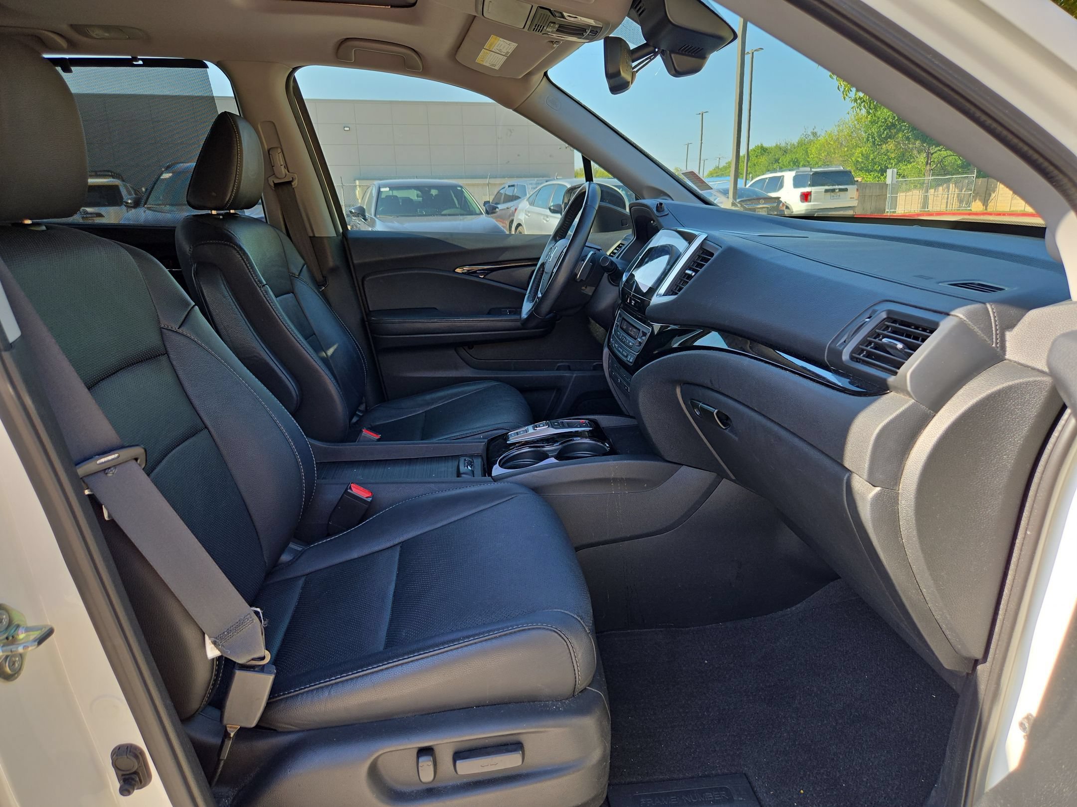 Certified 2017 Honda Pilot Elite image 27