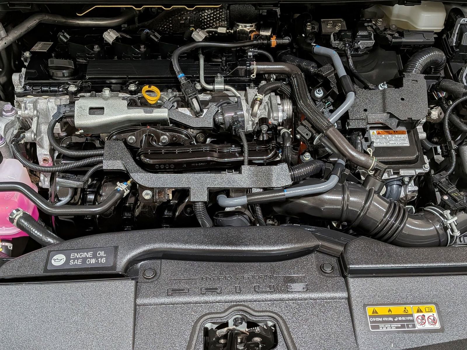 Used 2024 Toyota Prius LE image 31