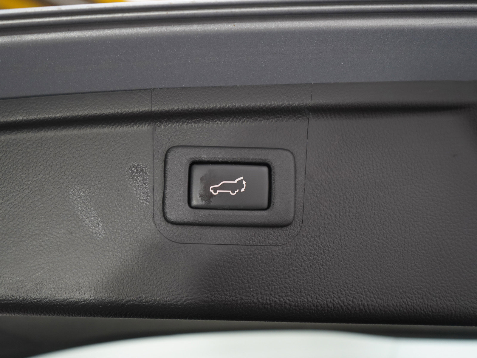 Used 2018 Subaru Outback 2.5i Limited AWD/4WD image 9