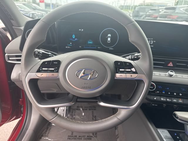 Certified 2023 Hyundai Elantra SEL w/ Convenience Package FWD image 16
