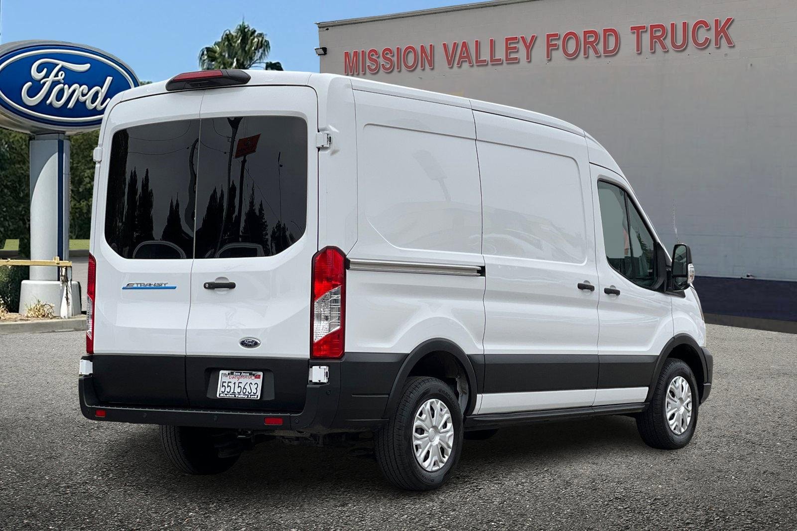 Used 2023 Ford E-Transit Medium Roof w/ Load Area Protection Package image 4