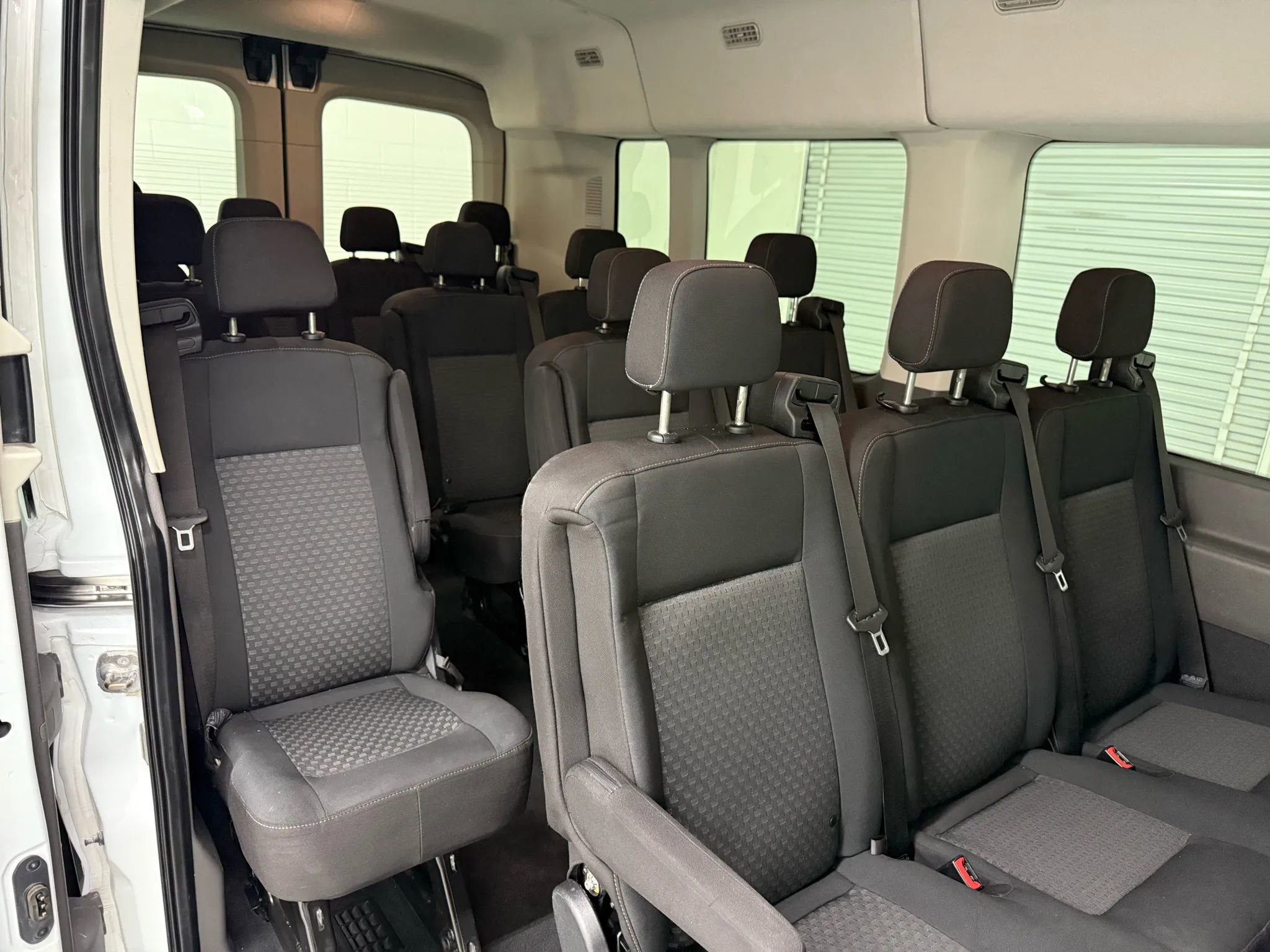 Used 2021 Ford Transit 350 XLT image 29