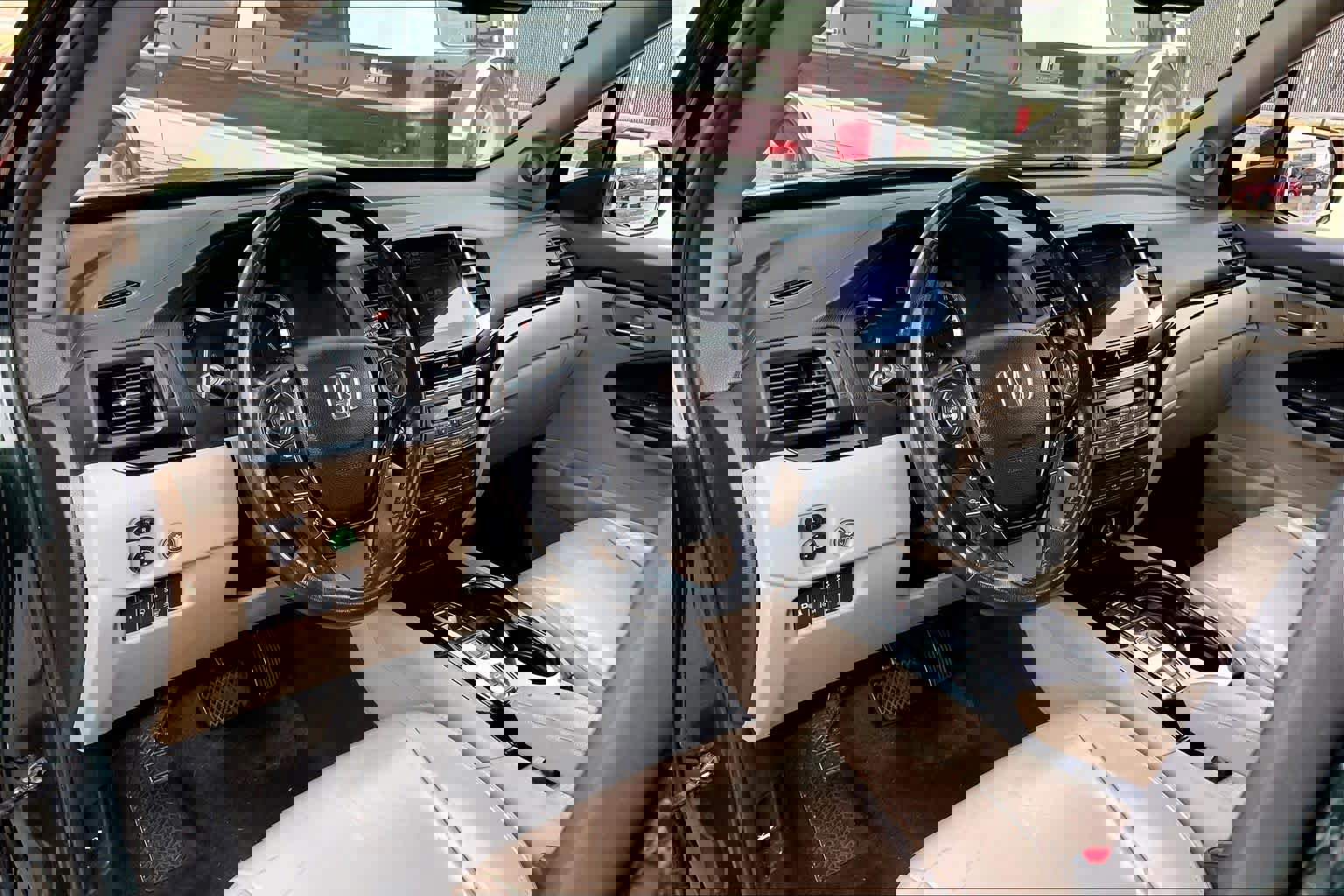 Used 2016 Honda Pilot Touring image 18