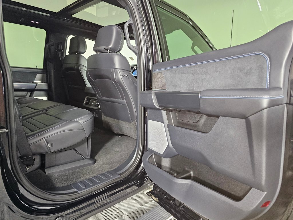 Certified 2025 Ford F450 Platinum w/ FX4 Off-Road Package AWD/4WD image 16