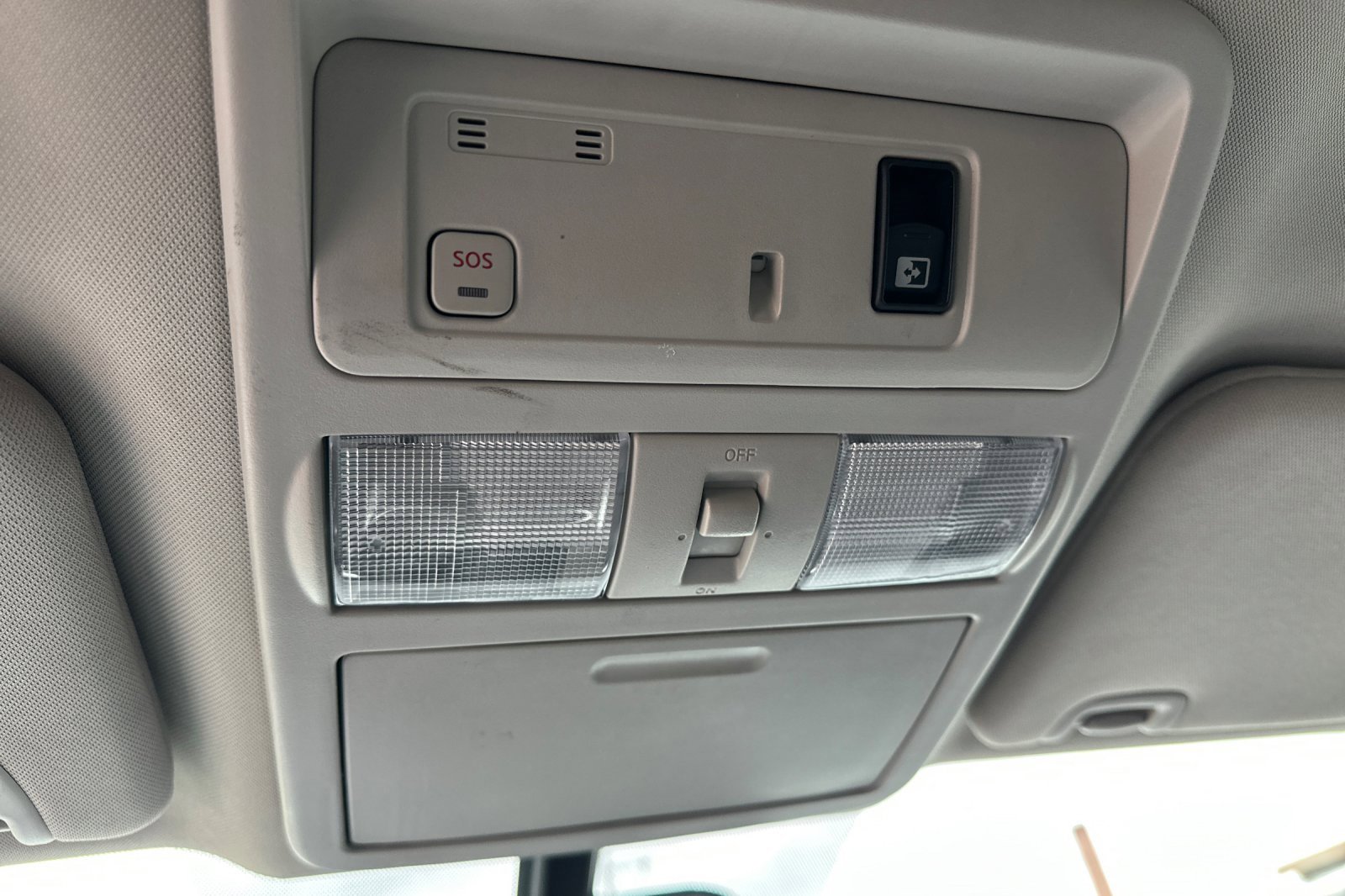 Used 2018 Nissan Titan SL w/ Chrome Package image 23