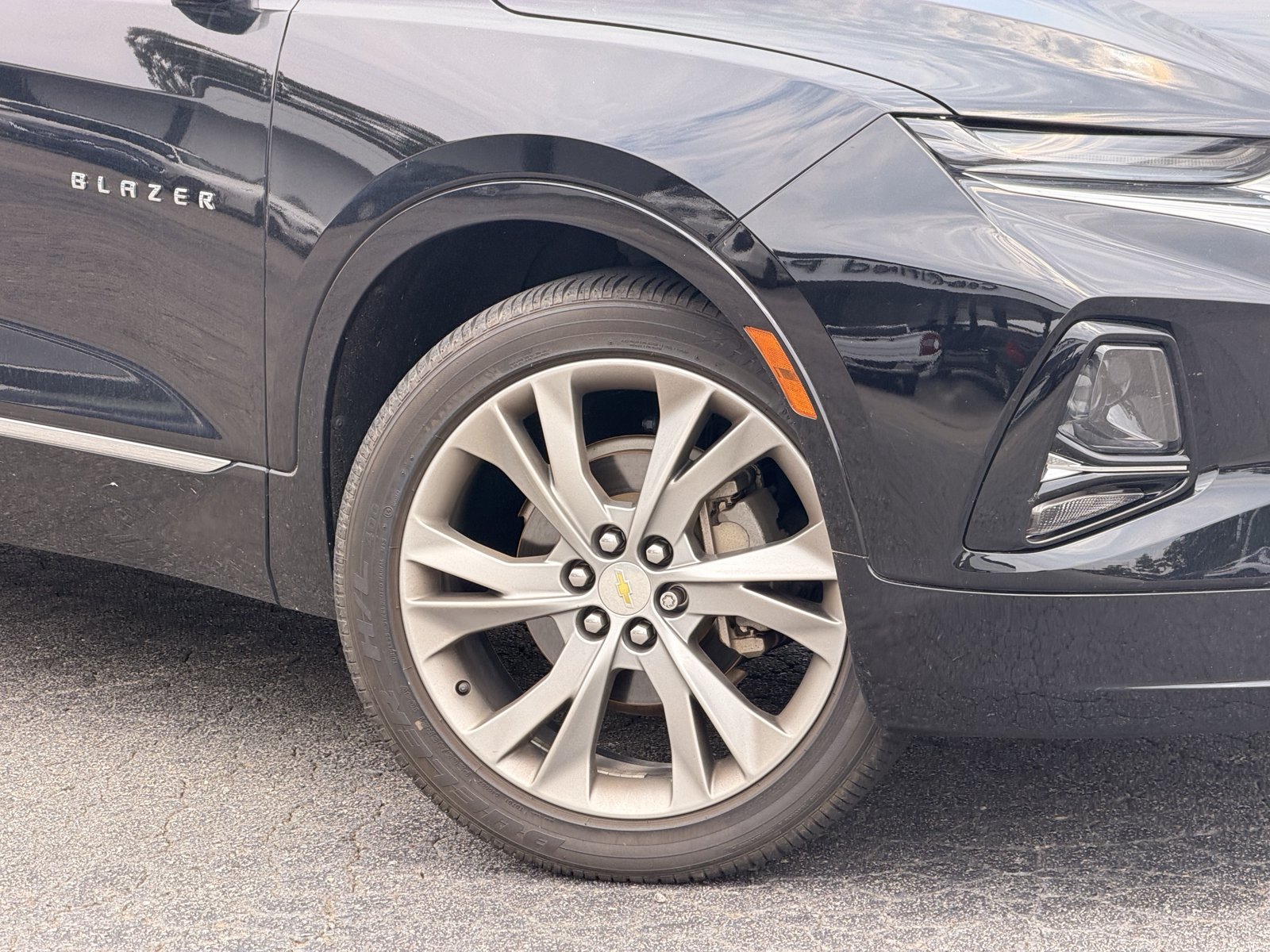Used 2019 Chevrolet Blazer Premier w/ Sun and Wheels Package FWD image 3
