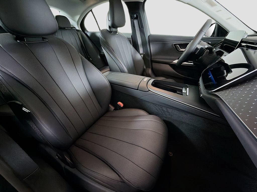 New 2026 Mercedes-Benz E 350 4MATIC Sedan image 30