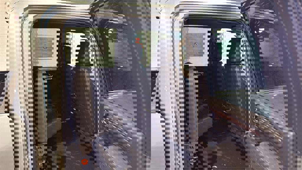 New 2026 GMC Sierra 3500 SLT w/ SLT Premium Package image 16