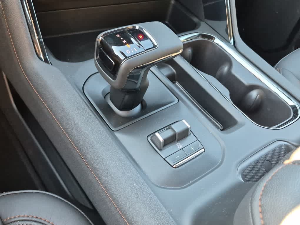 Used 2026 GMC Sierra 1500 AT4 w/ AT4 Premium Package AWD/4WD image 15