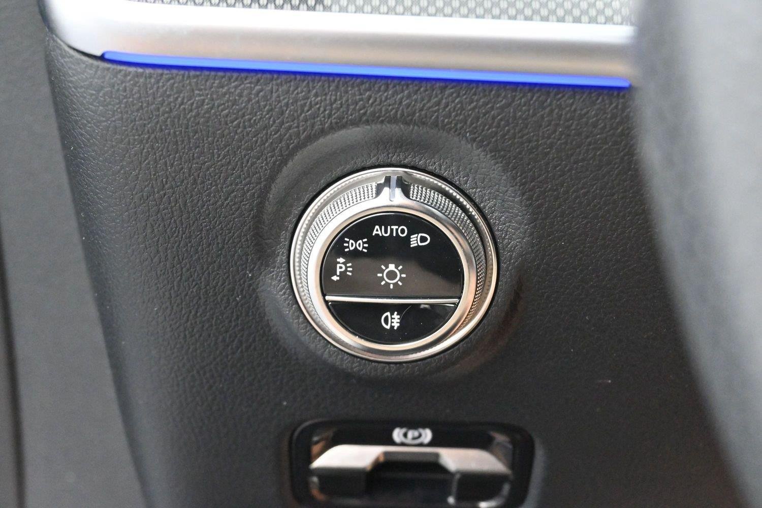 Used 2026 Mercedes-Benz CLE 300 4MATIC Cabriolet image 25