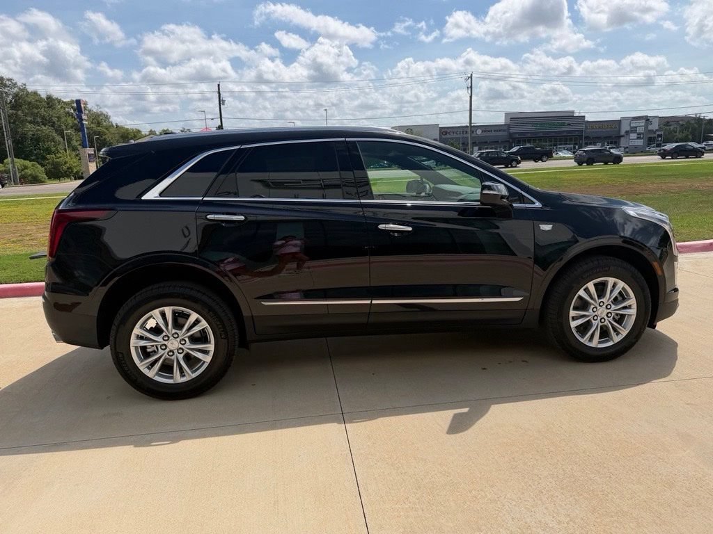 New 2026 Cadillac XT5 Luxury w/ LPO, Floor Liner Package FWD image 7