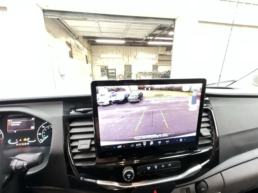Used 2024 Ford Transit 350 XLT image 17