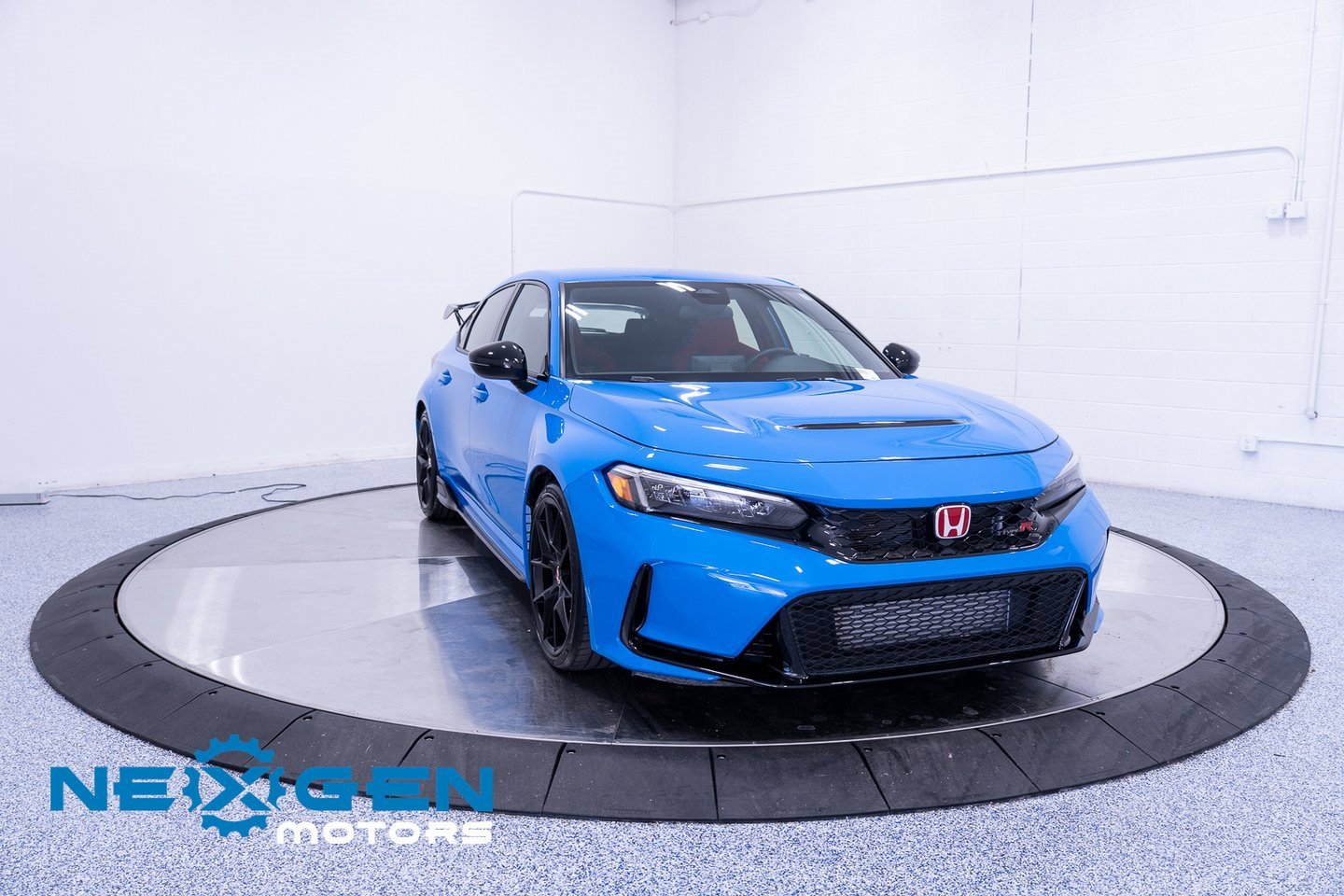 Used 2024 Honda Civic Type R image 3