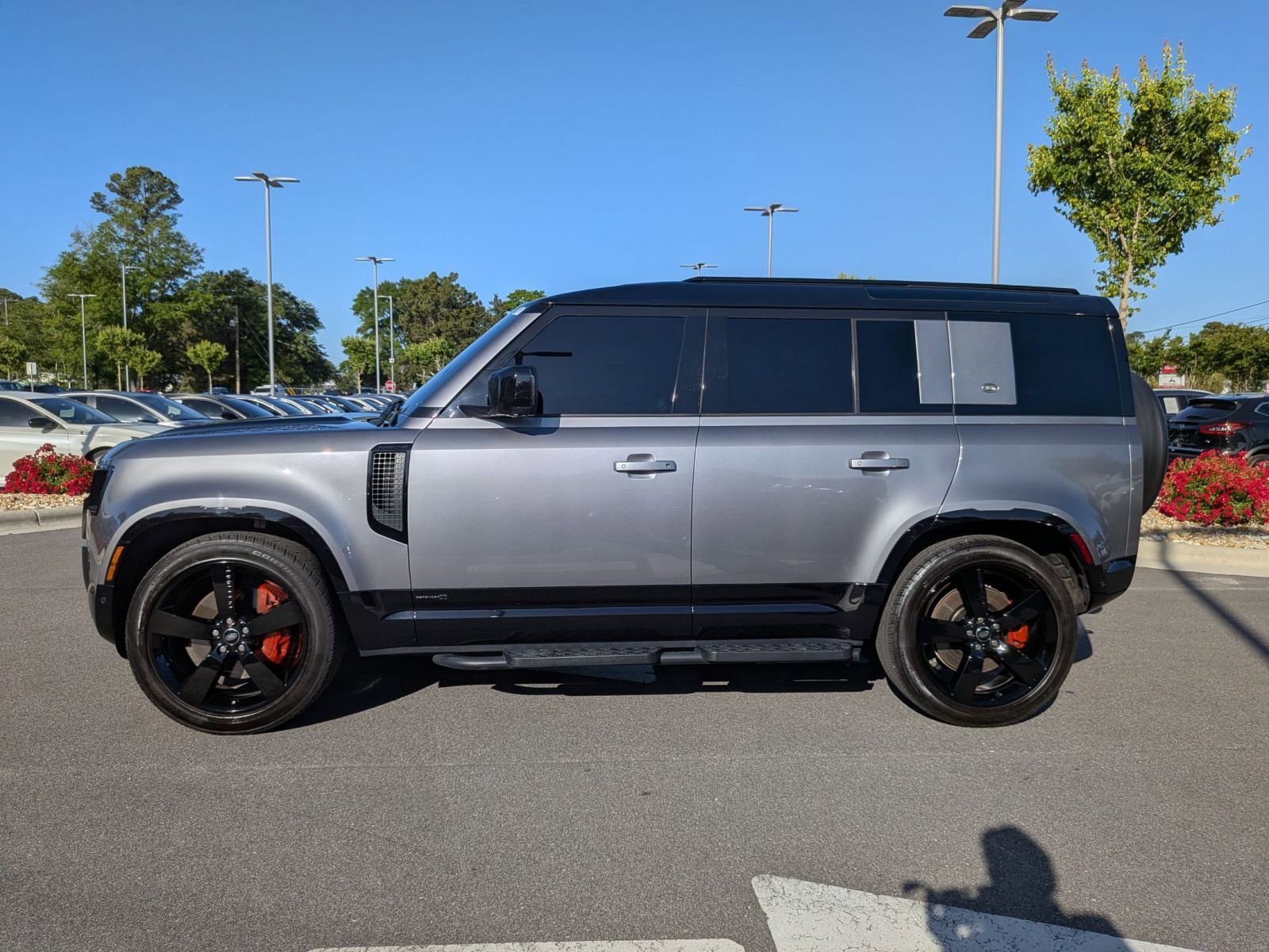 Used 2023 Land Rover Defender 110 X AWD/4WD image 6