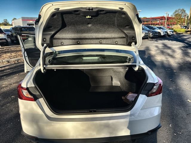 Used 2025 Toyota Camry SE image 31