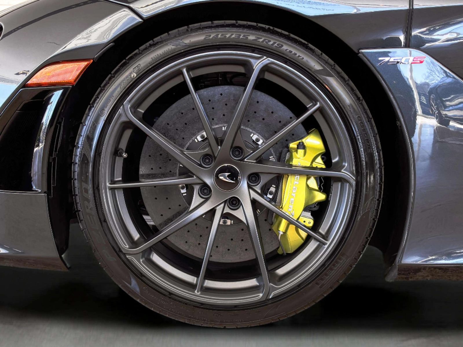 New 2026 McLaren 750S Spider RWD image 40