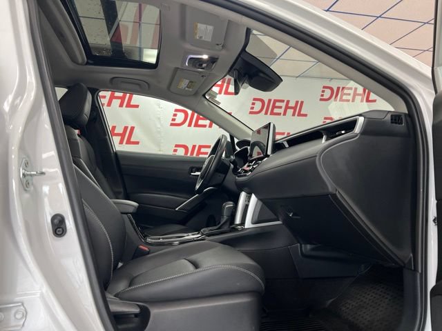 Used 2023 Toyota Corolla Cross XLE w/ Convenience Package FWD image 13