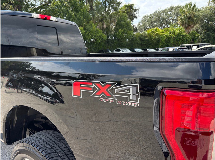 Used 2019 Ford F350 Platinum w/ Platinum Ultimate Package image 18