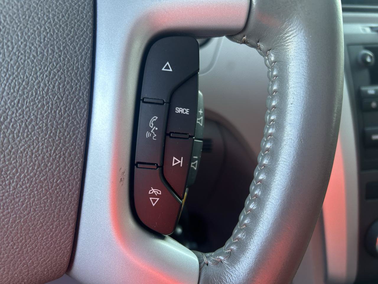 Used 2012 Chevrolet Traverse LS FWD image 20