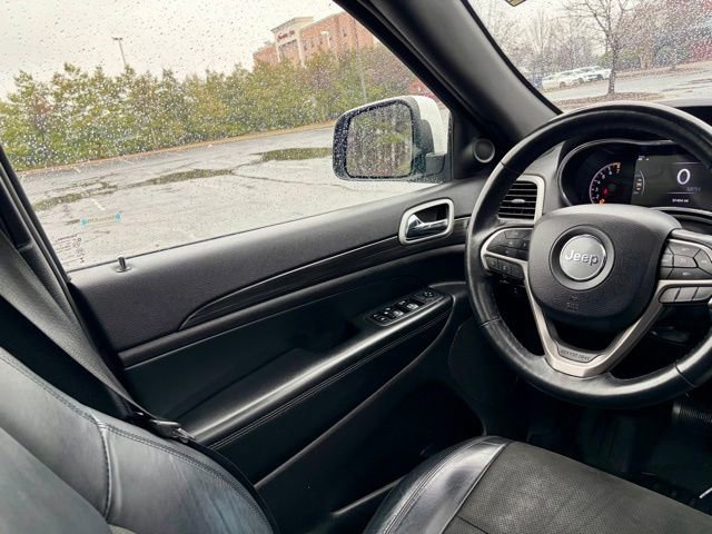 Used 2019 Jeep Grand Cherokee Altitude image 22