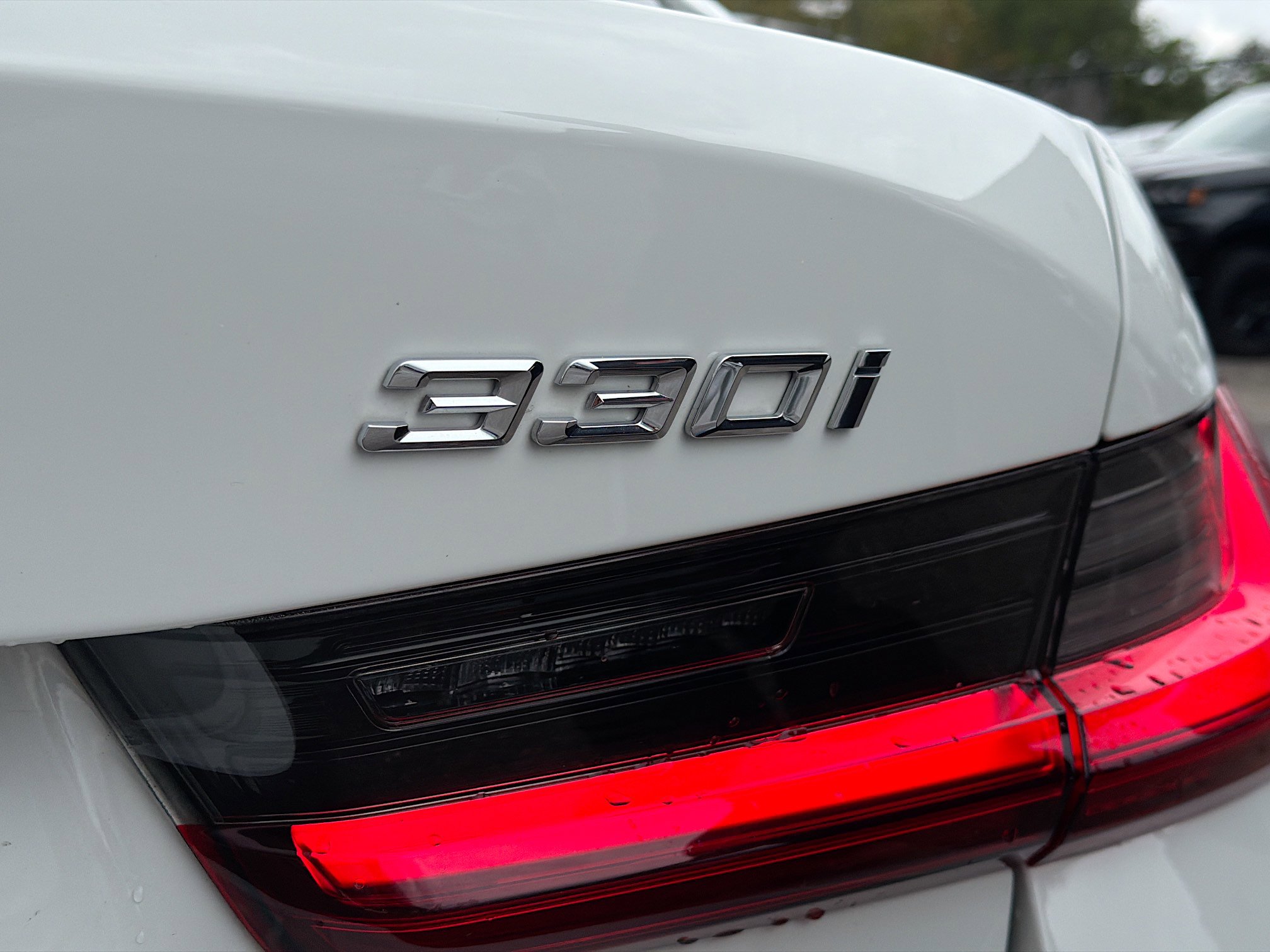 Used 2025 BMW 330i Sedan w/ Convenience Package image 11