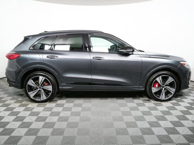 New 2026 Audi SQ5 Premium Plus image 2