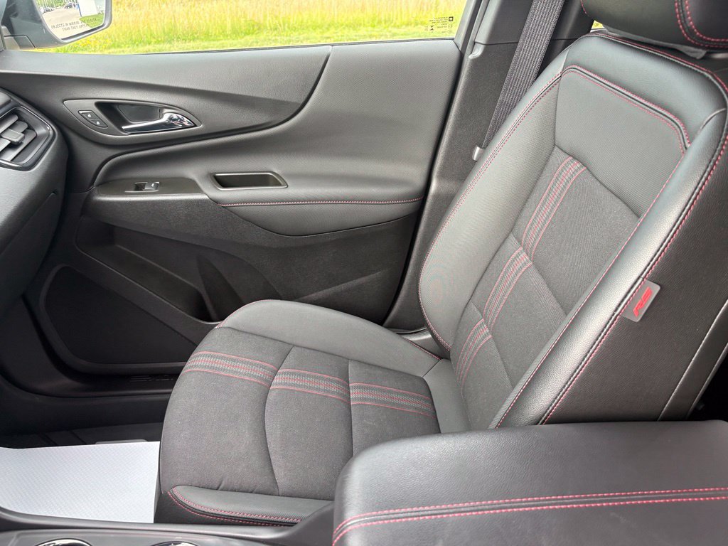 Used 2024 Chevrolet Equinox RS FWD image 17