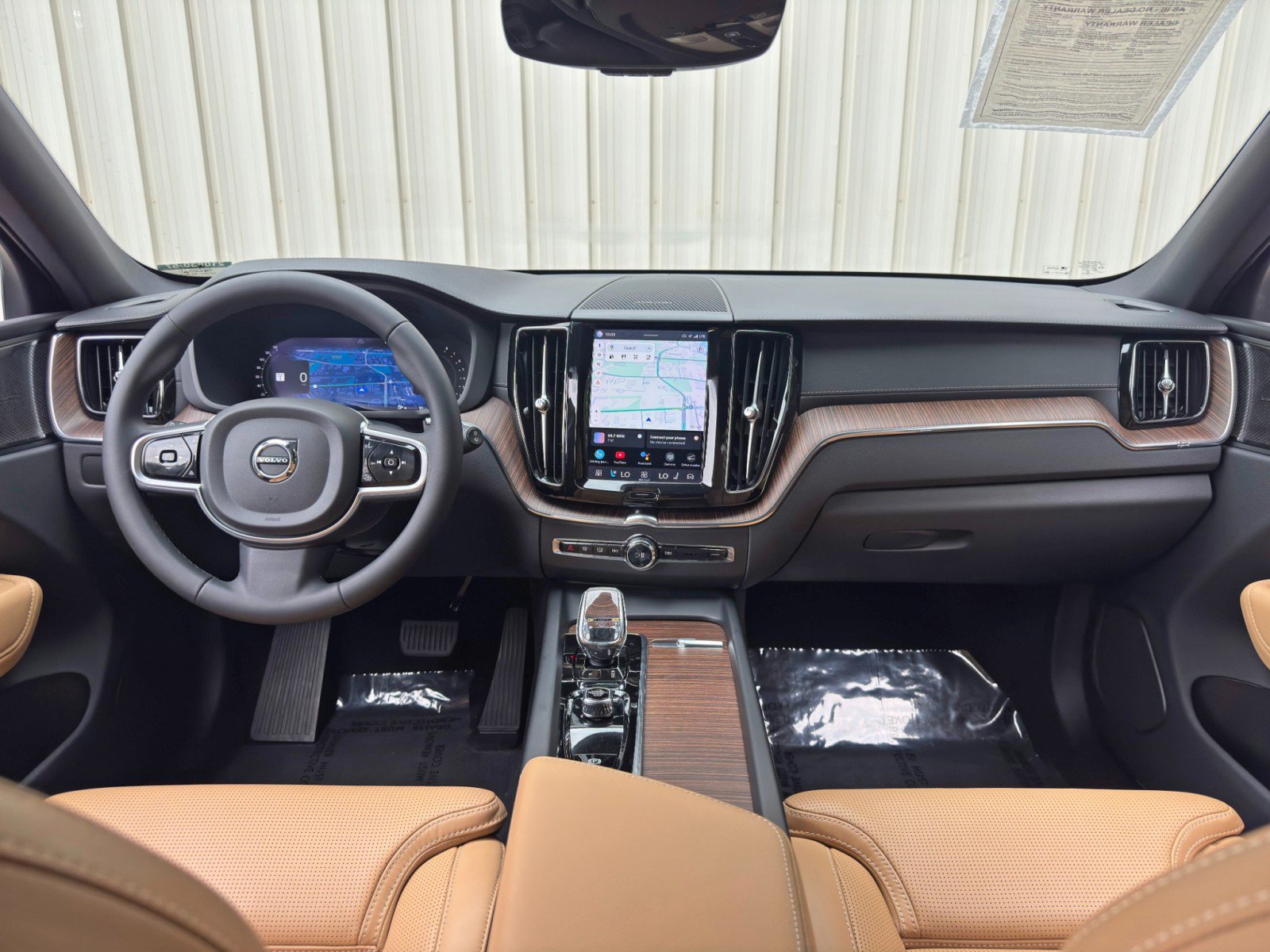Used 2023 Volvo XC60 B5 Ultimate w/ Climate Package FWD image 13