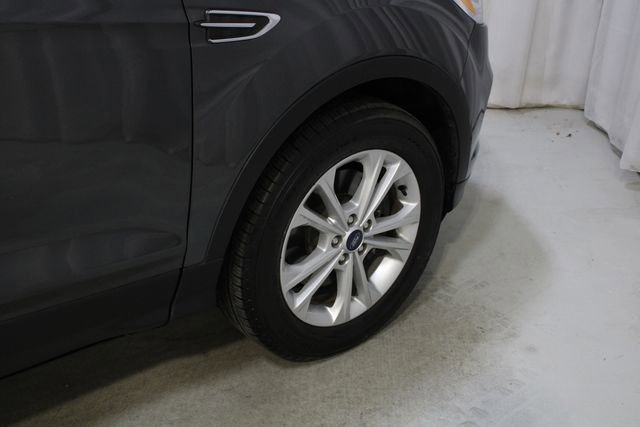 Used 2019 Ford Escape SE image 25