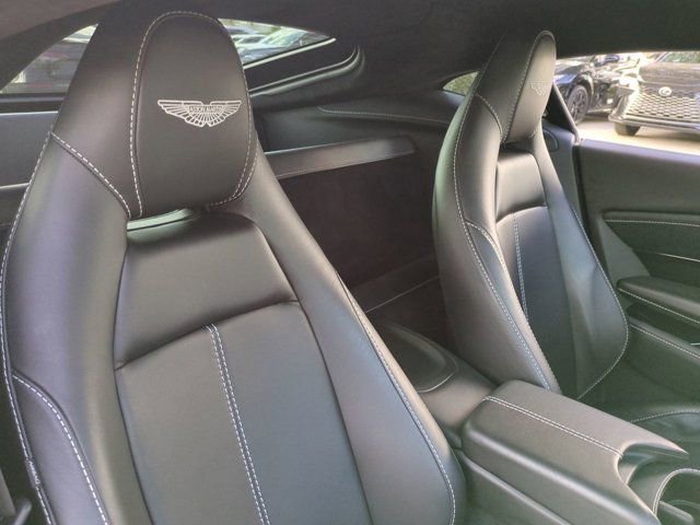 Used 2021 Aston Martin V8 Vantage Coupe image 12