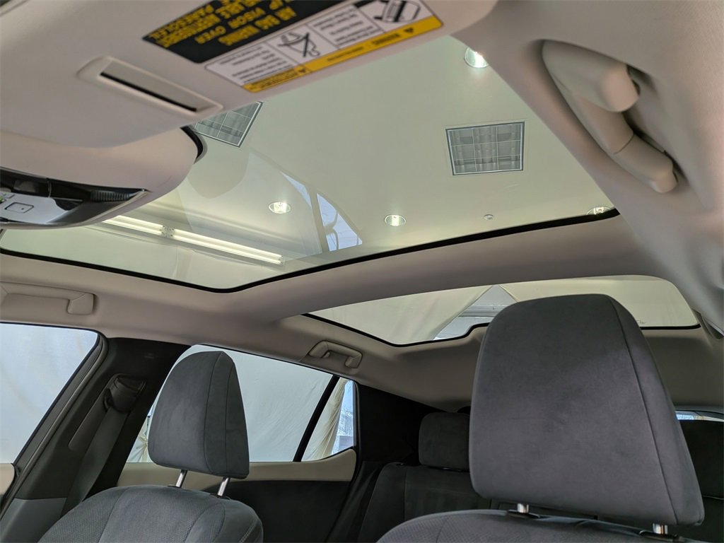 Used 2023 Lexus RZ 450e Premium image 17