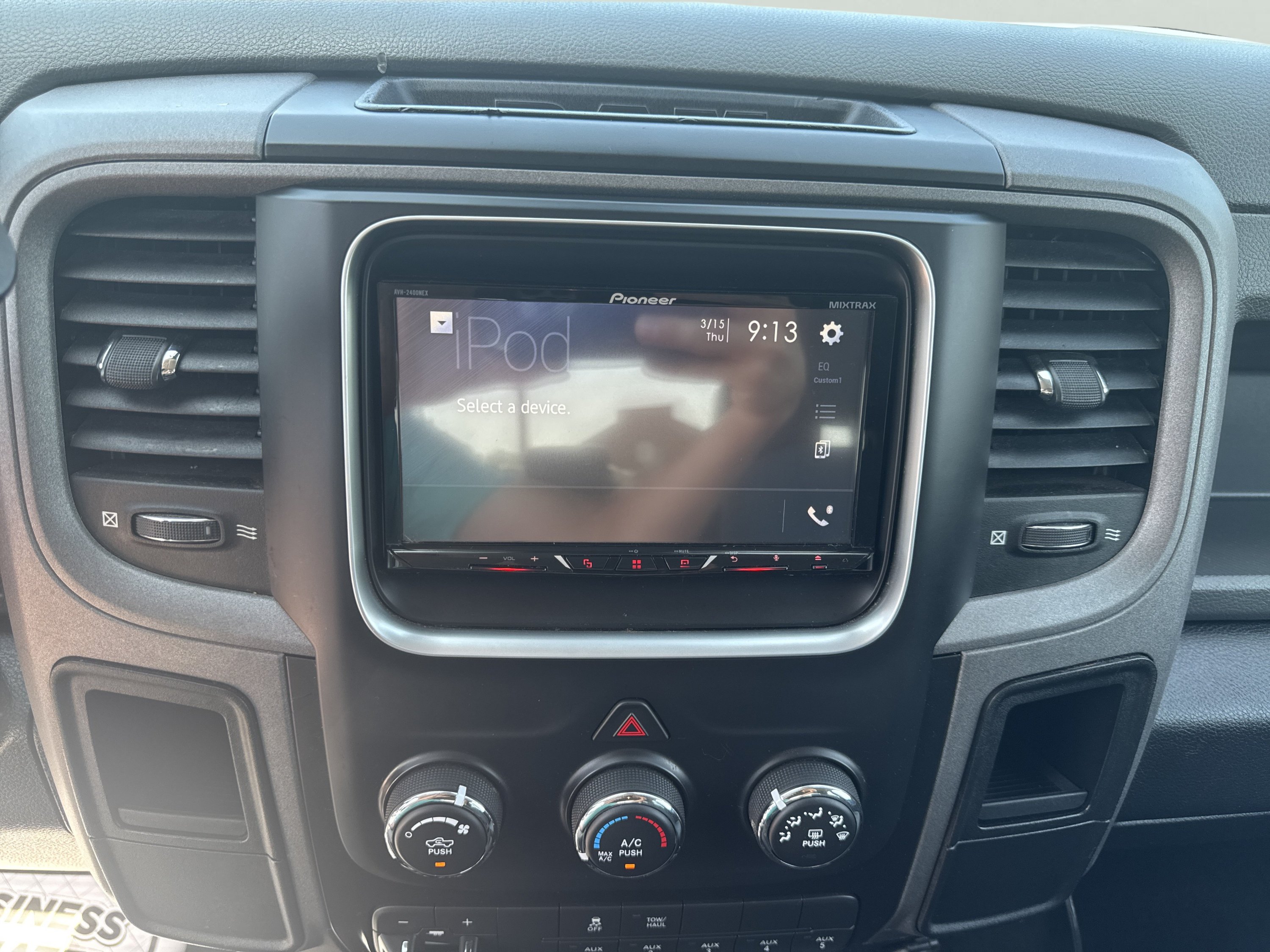 Used 2017 RAM 3500 Tradesman w/ Chrome Appearance Group AWD/4WD image 16