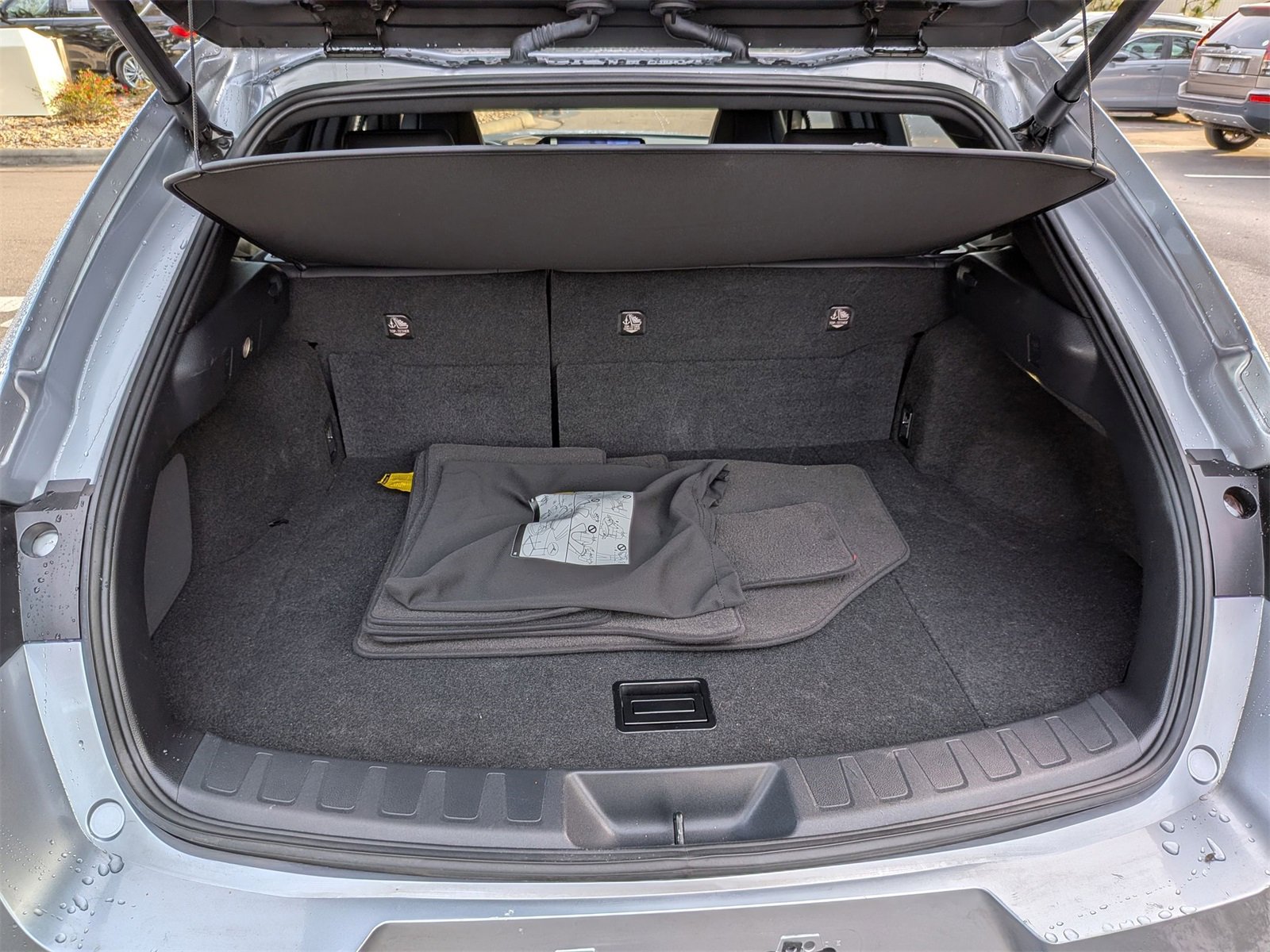 Used 2023 Lexus UX 250h F Sport image 32