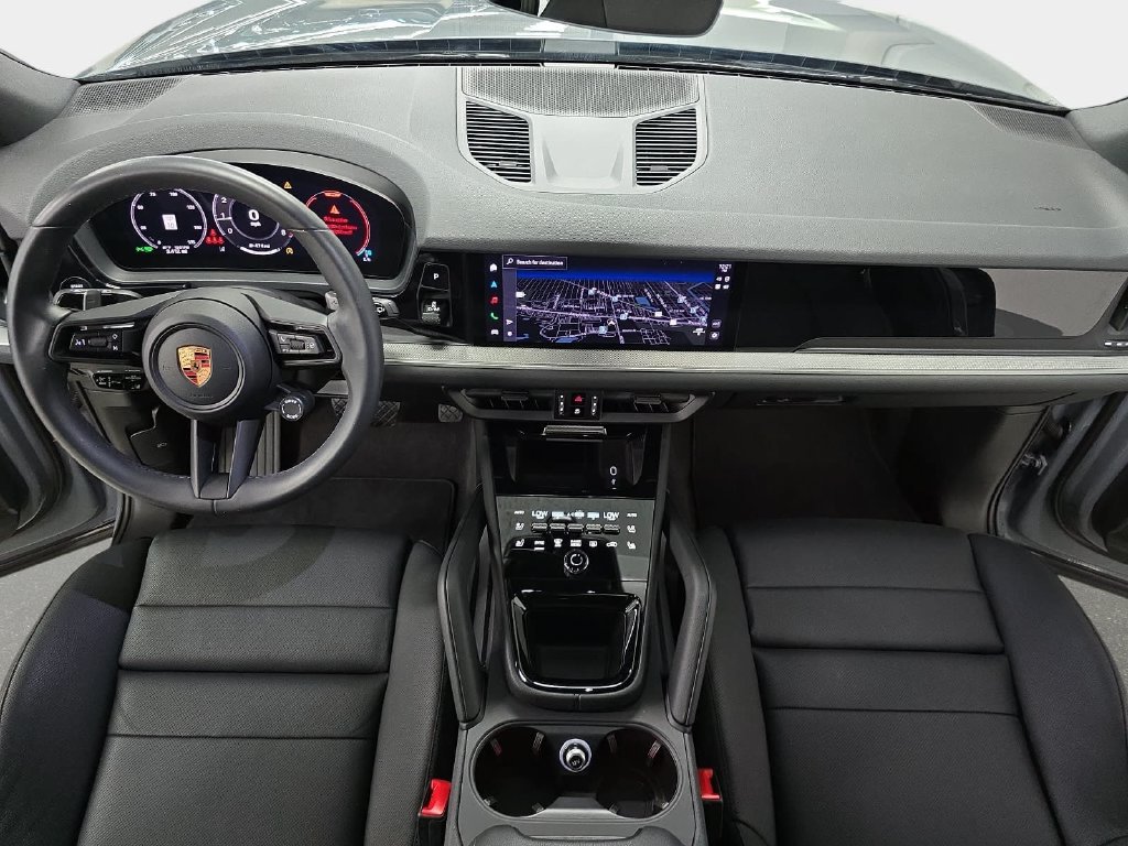 Certified 2026 Porsche Cayenne AWD/4WD image 12