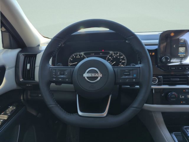 Used 2024 Nissan Pathfinder SL image 22